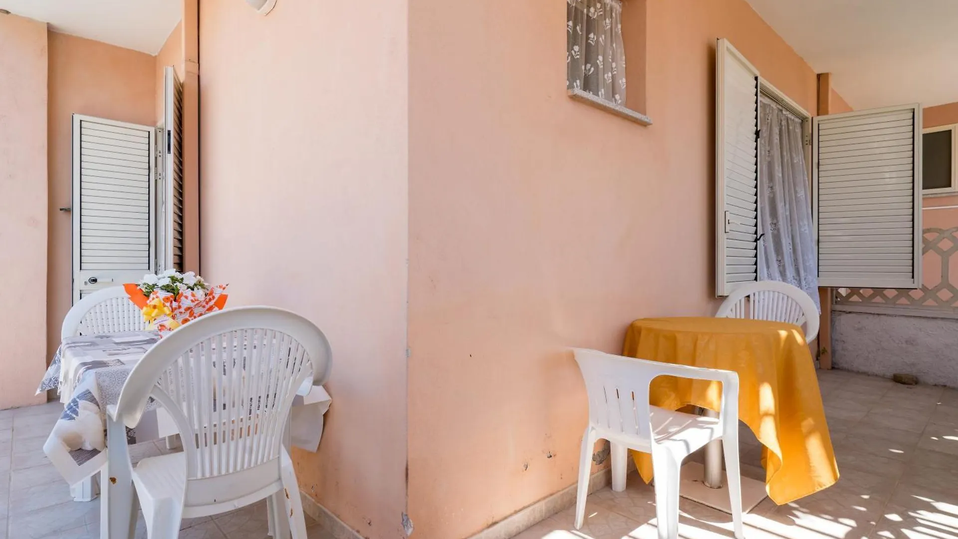 Monolocale A Due Passi Dal Mare Apartamento Posada